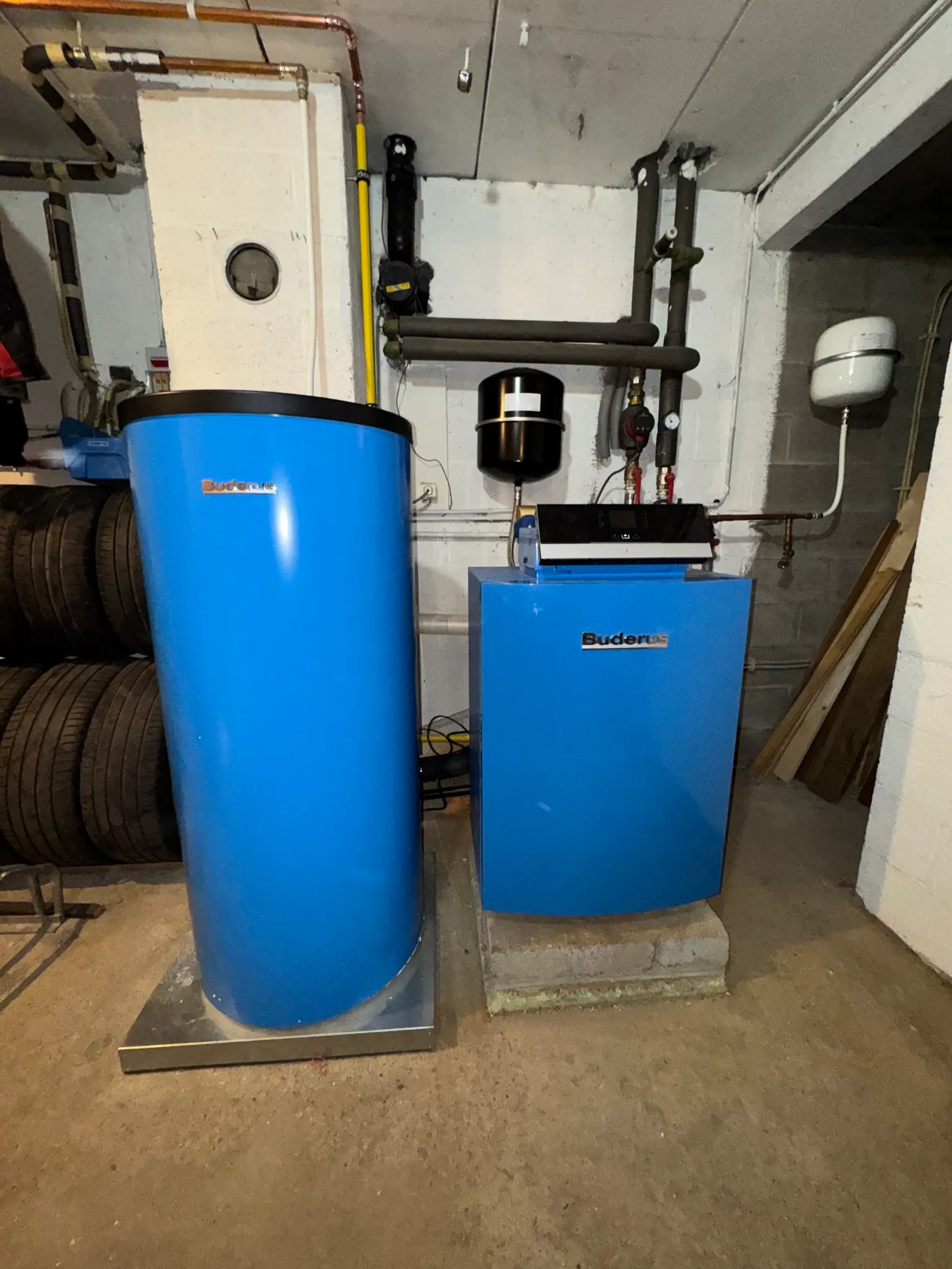 Chaudière Buderus et boiler entretenus par RM Chauffage